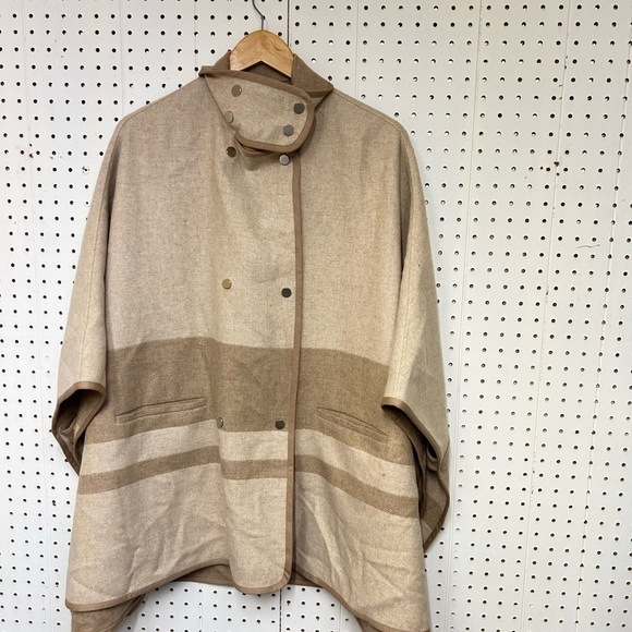 Vince Wool Plaid Cape - Picture 4 of 7